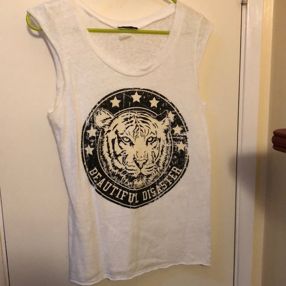 White t-shirt
